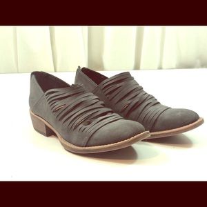 Coconuts by Matisse black ankle boots